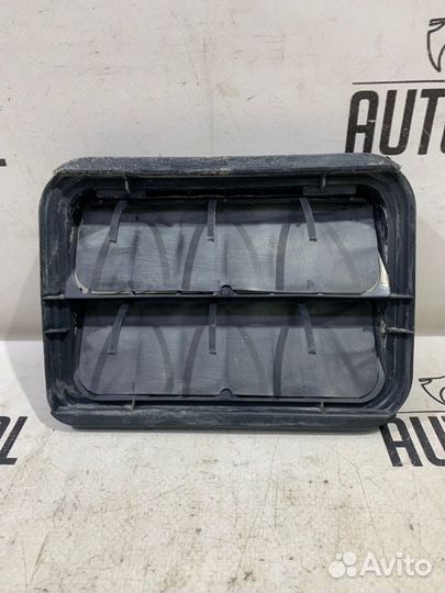 Клапан вентиляции багажника Nissan Terrano D10