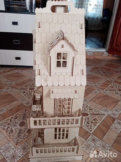 Домик кукольный