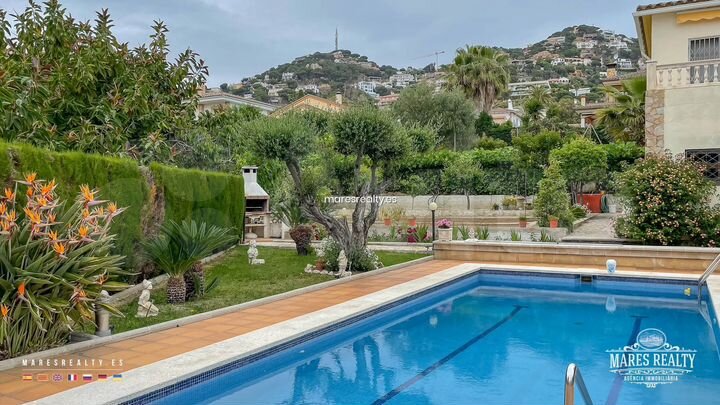 Дом 250 м² на участке 803 м² (Испания)