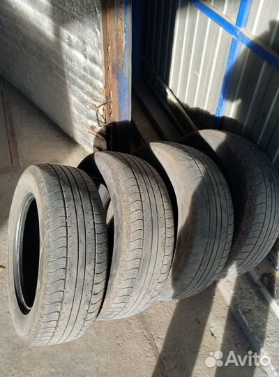Matador F HR4 215/65 R16