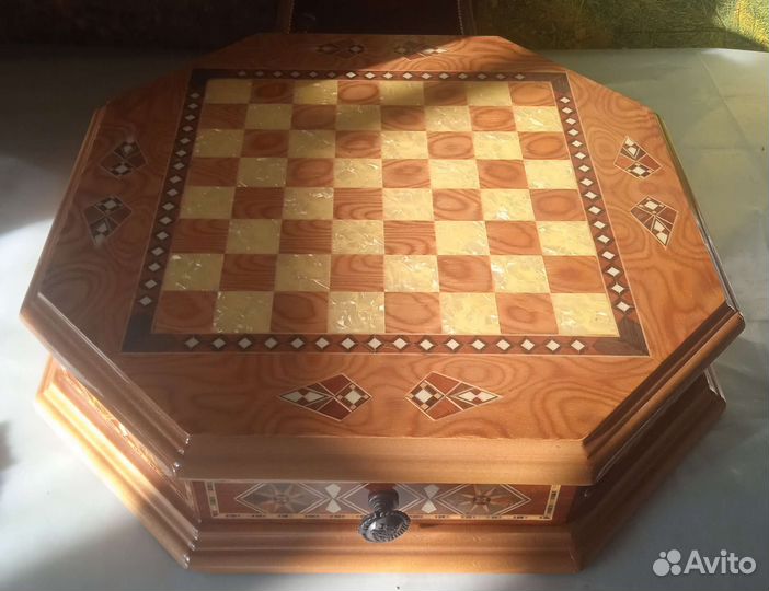 Алко шахматы и helena wood art