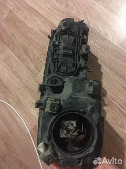 Фара передняя левая