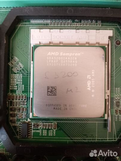 Материнская плата с процессором и памятью