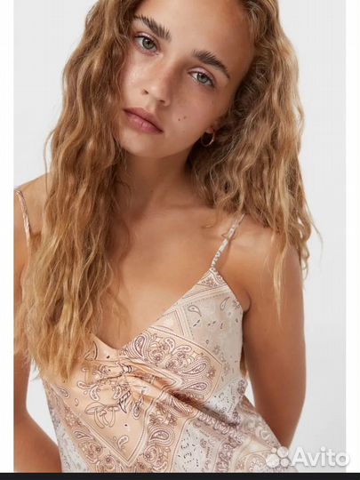 Платье мини stradivarius L, новое с биркой