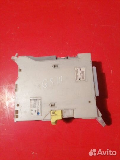 Блок предохранителей Lexus Gs 3