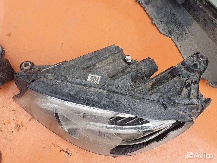 Фара ксеноновая левая Mercedes-Benz E-Class W213