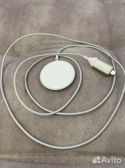Беспроводная зарядка для iPhone