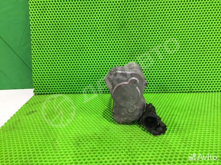 Заслонка дроссельная Mercedes-Benz E W124