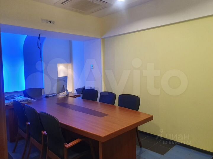 Первомайская 77 кухня,переговорка