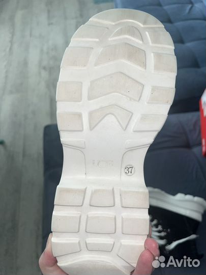 Новые Ботинки женские