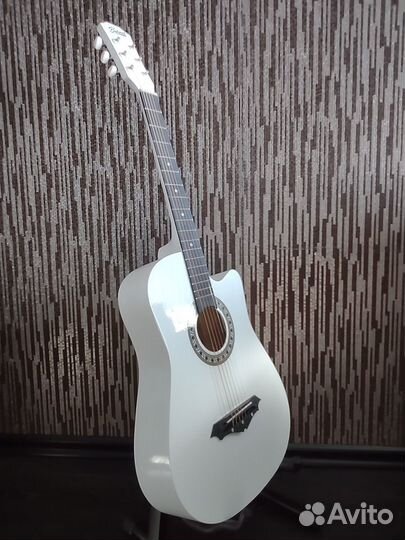 Гитара (новая)
