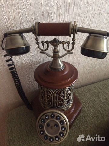 Телефонный аппарат ретро
