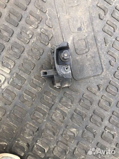 Активатор лючка бензобака Skoda Oсtavia A7