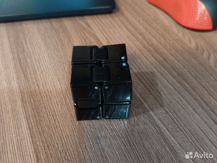 Бесконечный кубик