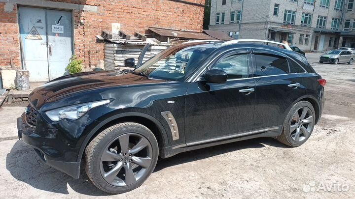 Чип тюнинг Infiniti Q70 3.7 333 лс