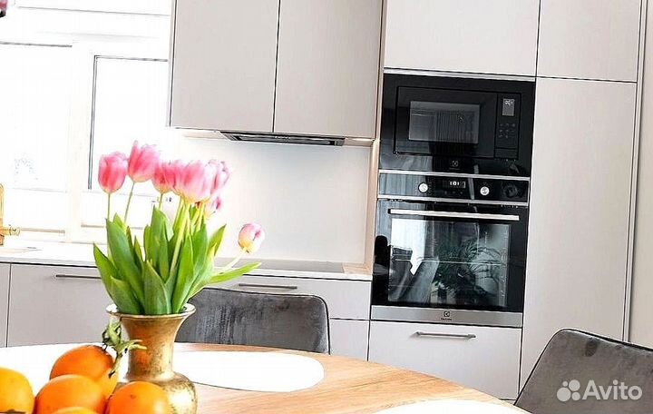 Кухня в потолок