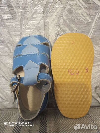 Сандали новые