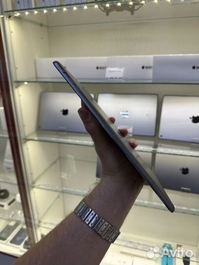 iPad Air 32 Gb Первого Поколения