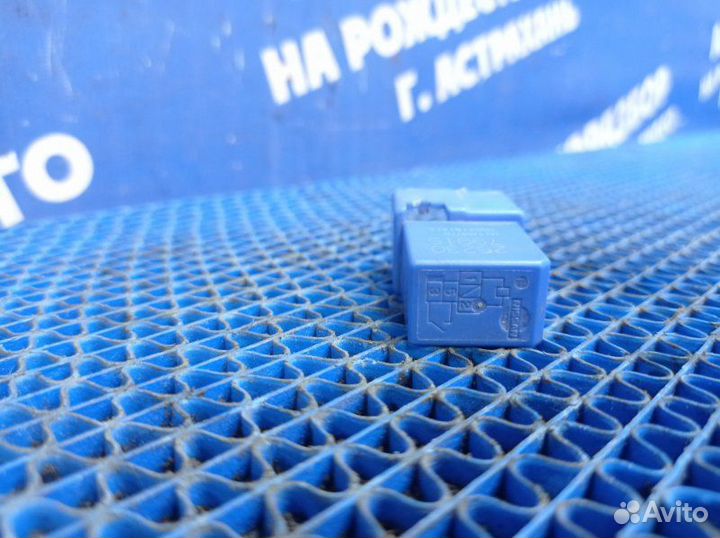 Реле Nissan Cefiro A33 седан VQ20 2000