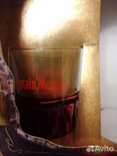 Упаковка от набора Ром + стакан Captain Morgan