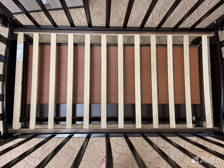 Детская кроватка с ортопед матрасом и маятником