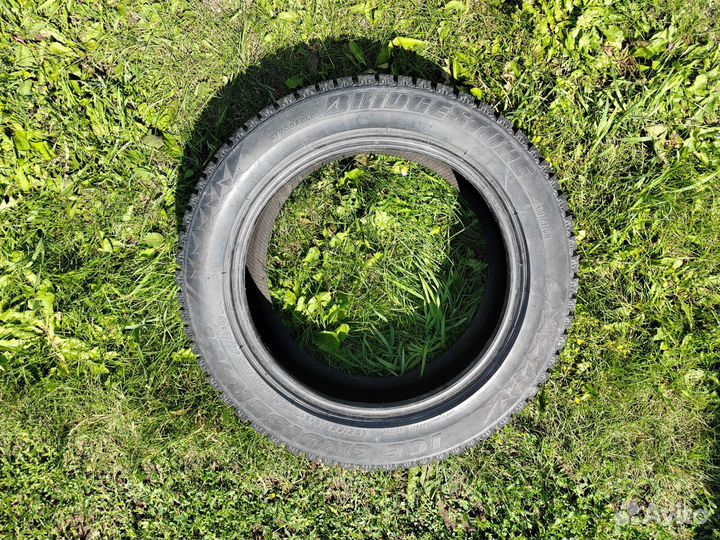 Bridgestone Ice Cruiser 7000 205/55 R16 91T