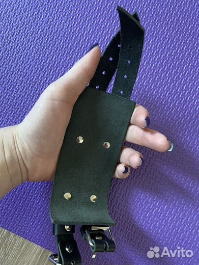 Кожаный браслет