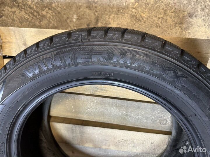 Dunlop Winter Maxx WM02 225/55 R18