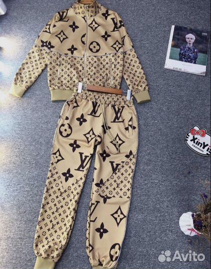 Спортивный костюм женский Louis Vuitton