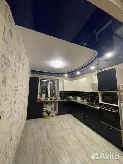 Двухуровневый натяжной потолок