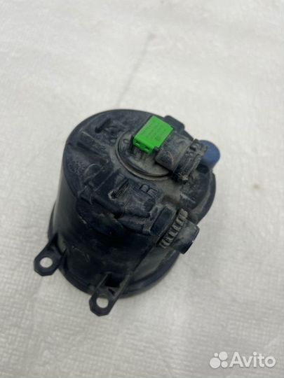 Фара противотуманная правая Toyota Camry V50