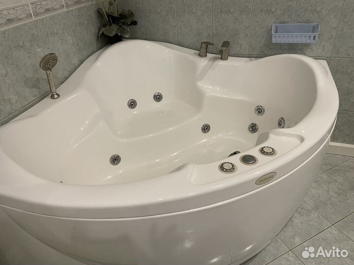 Джакузи с гидромассажем