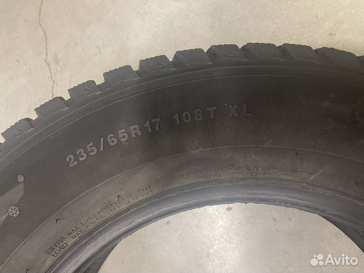 Kumho I'Zen KW22 235/65 R17