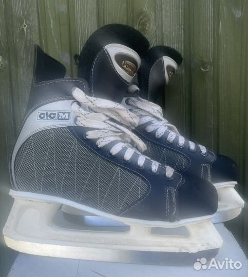 Коньки хоккейные ссм