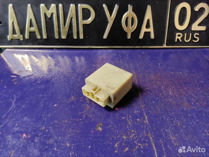 Реле указателя поворота Mazda 323 1994-1998
