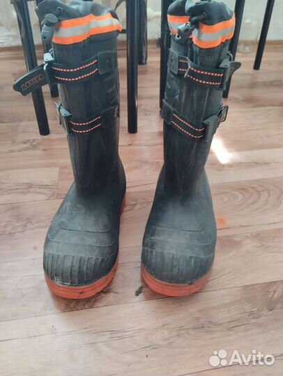 Продам спец одежду