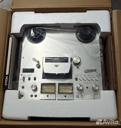 Катушечный магнитофон Akai GX-630D