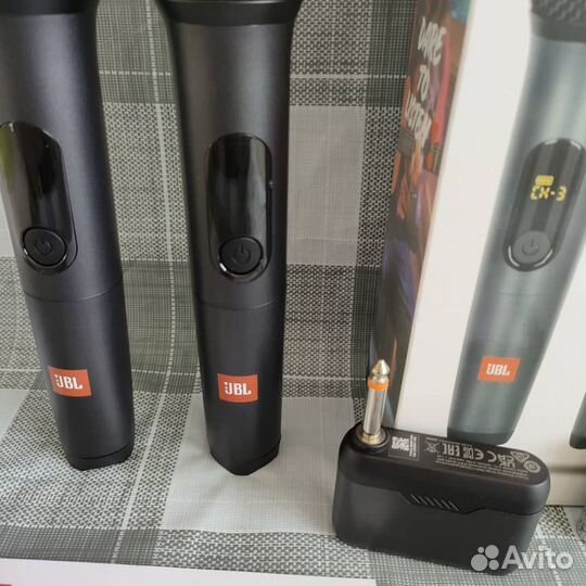 Беспроводные микрофоны JBL
