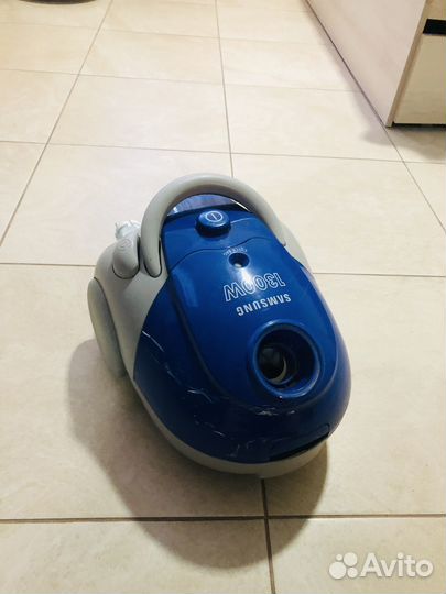 Пылесос Samsung 1300w