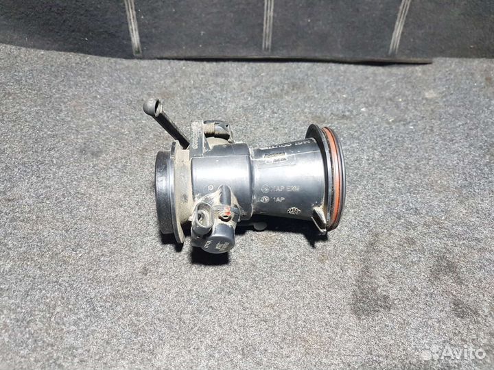 Дросельная заслонка Renault Logan 1