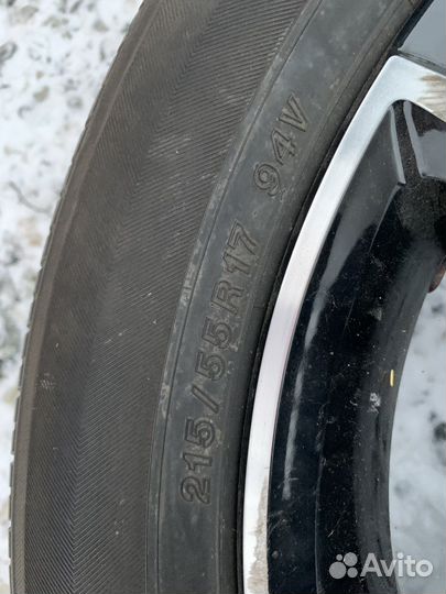 R17 Yokohama BluEarth E70 215/55, PCD 5x114.3 DIA 60.1