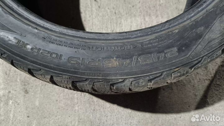 Nokian Tyres Hakkapeliitta R2 245/45 R19 102