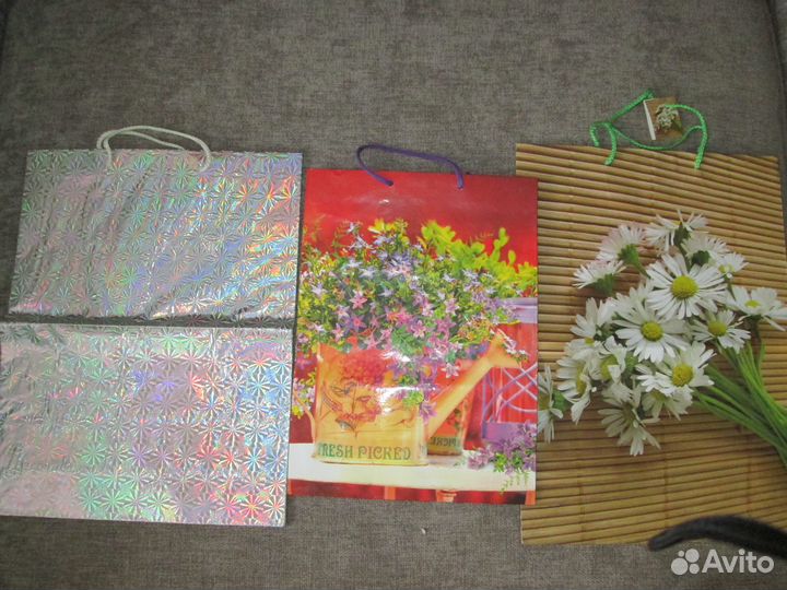 Пакеты подарочные разных размеров