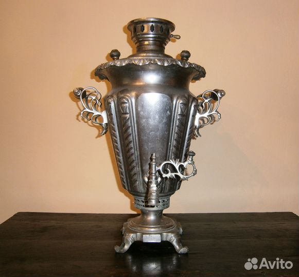 Старинный самовар в отличном рабочем состоянии