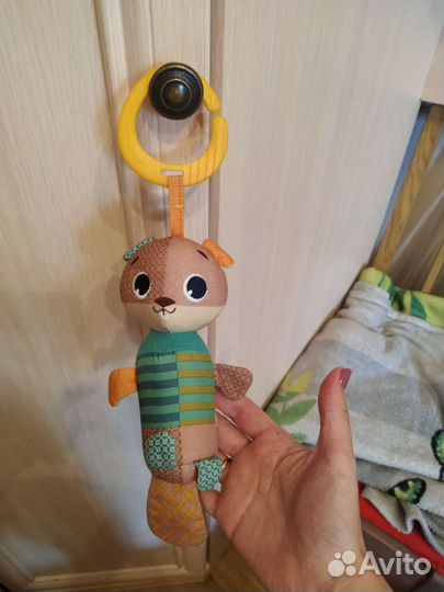 Погремушка грызунок на прищепке пакетом