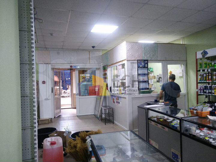 Продам торговое помещение, 1400 м²