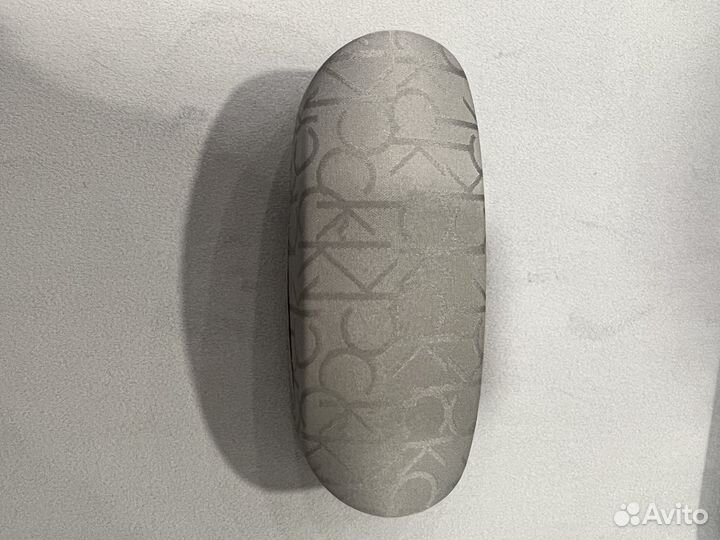 Солнцезащитные очки calvin klein