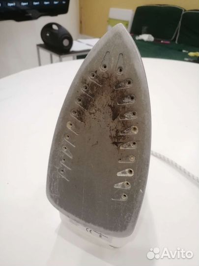 Утюг с отпаривателем