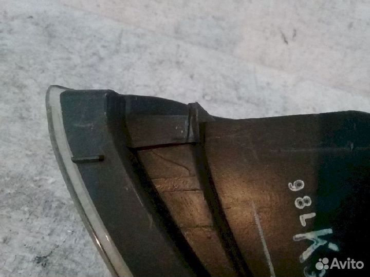 Габарит передний левый 210-61849 черный Mazda Cape