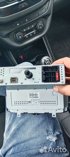 Штатная магнитола LADA vesta
